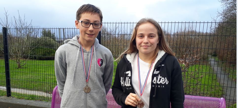 MEDAILLE D'OR POUR HORTENSE BUTHORS et EWEN SCHOLTES, EN BADMINTON ! BRAVO !! 