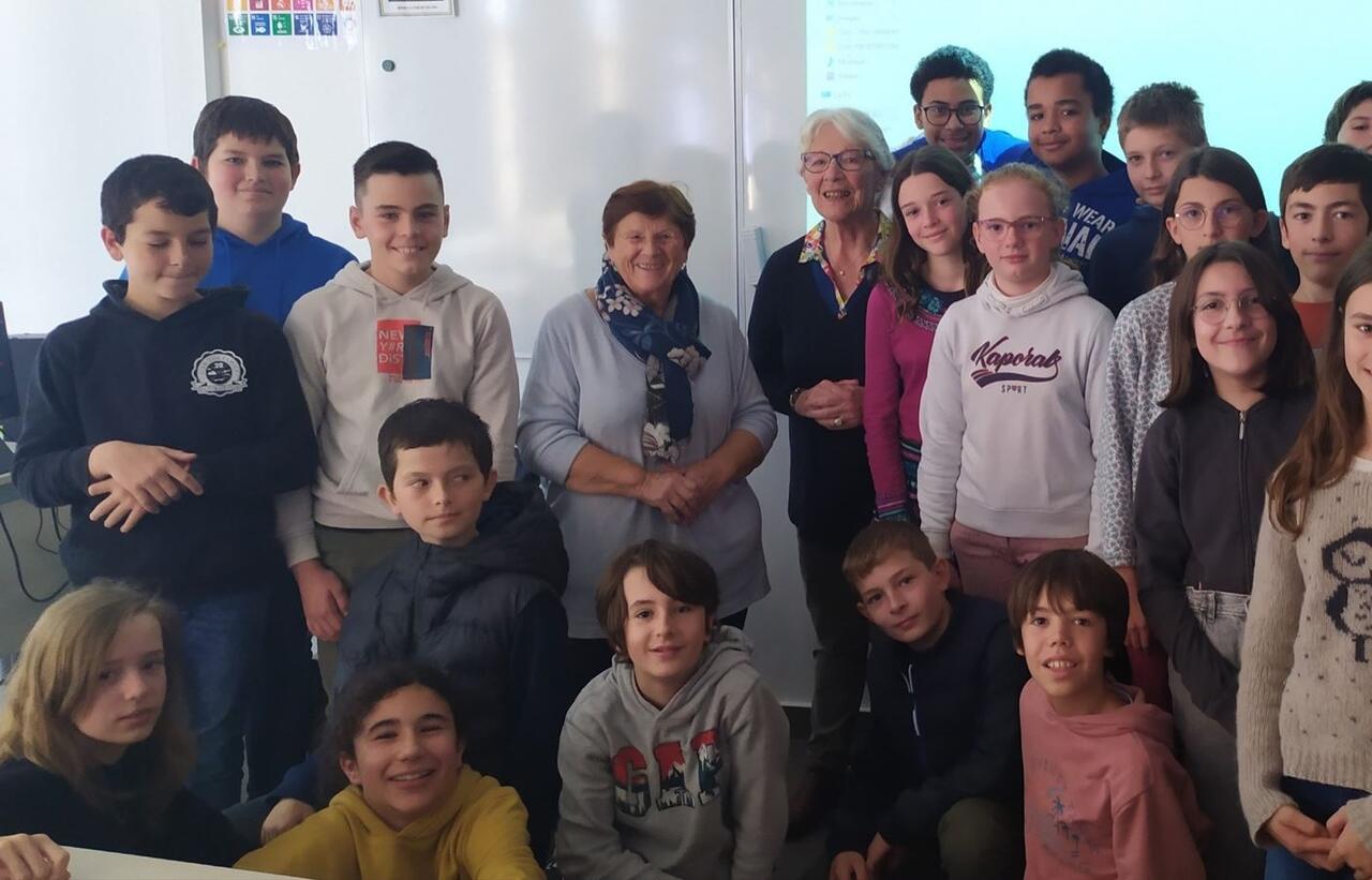 ATELIERS AVEC L'ASTERIE EN 5ème